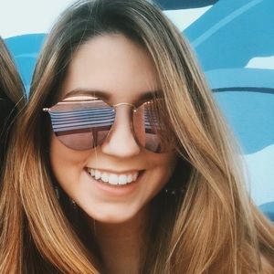 Meet your Posher, Caroline